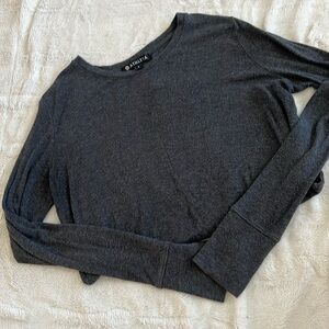 Athleta grey ribbed long sleeve. Size 6